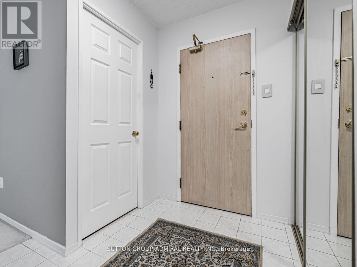 1109 - 30 Harding Boulevard W, Richmond Hill (North Richvale), Ontario  L4C 9M3 - Photo 3 - N12124324