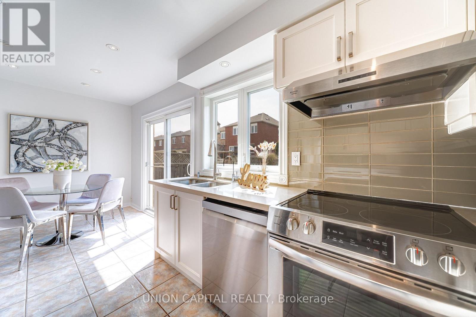 65 Formosa Drive, Richmond Hill, Ontario  L4S 1S9 - Photo 20 - N12124391