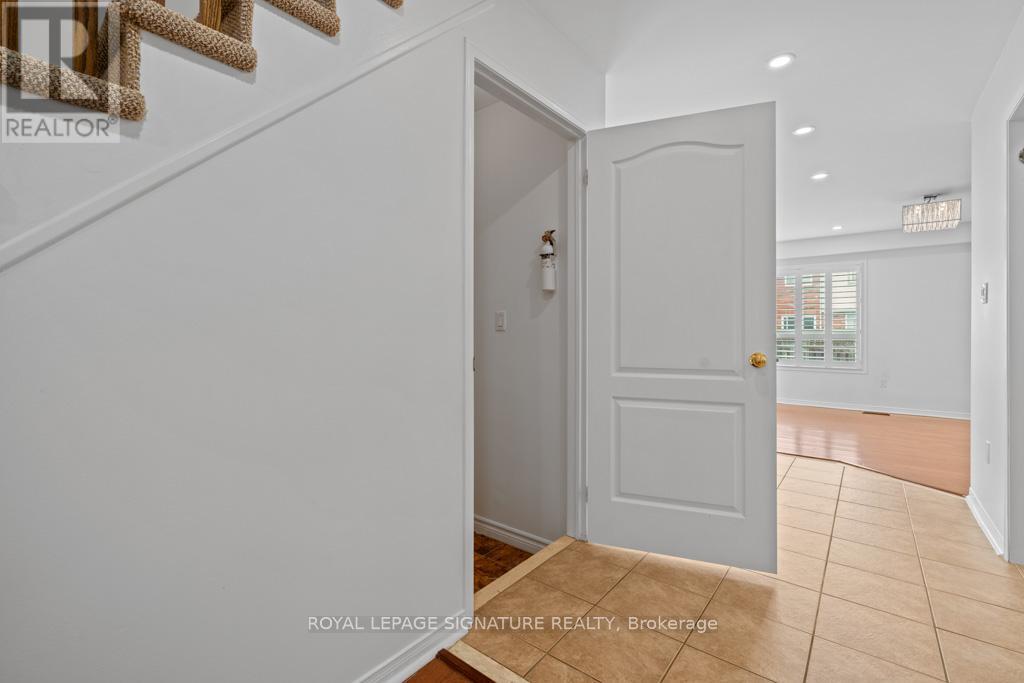 60 Hartford Crescent, Newmarket (Summerhill Estates), Ontario  L3X 2Z5 - Photo 29 - N12124435