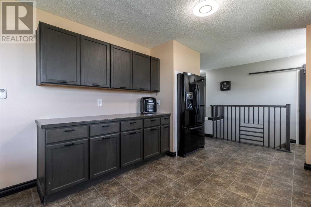 180 N 250 W, Raymond, Alberta  T0K 2S0 - Photo 13 - A2214854