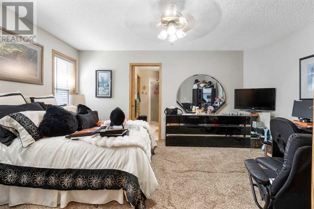 107 Somercrest Gardens Sw, Calgary, Alberta  T2Y 3K6 - Photo 28 - A2212319