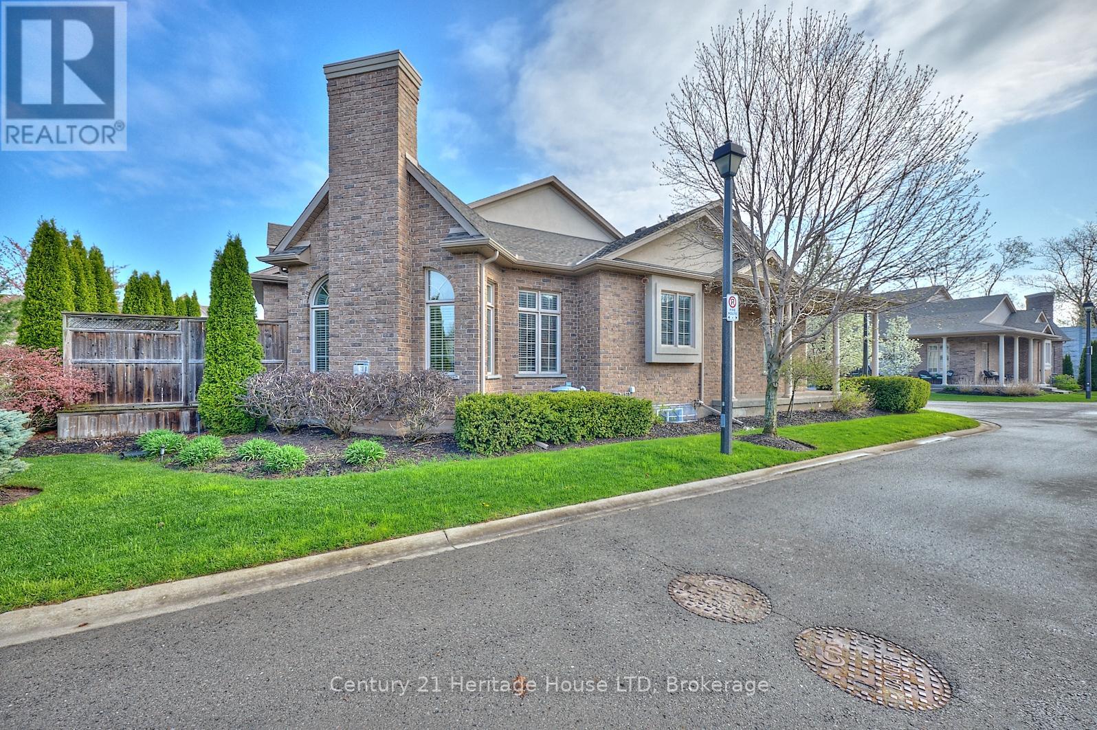 42 - 3232 Montrose Road, Niagara Falls (Mt. Carmel), Ontario  L2H 0E8 - Photo 5 - X12124540