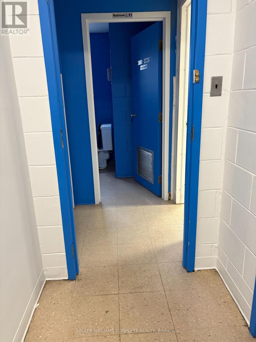 33 Gilmore Road, Fort Erie (Central), Ontario  L2A 2L9 - Photo 6 - X12124556