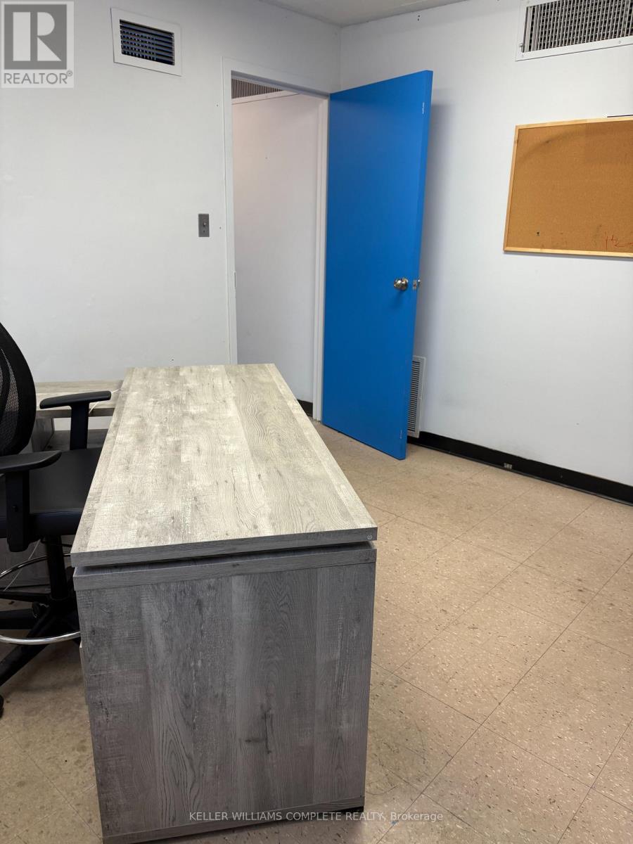 33 Gilmore Road, Fort Erie (Central), Ontario  L2A 2L9 - Photo 7 - X12124556