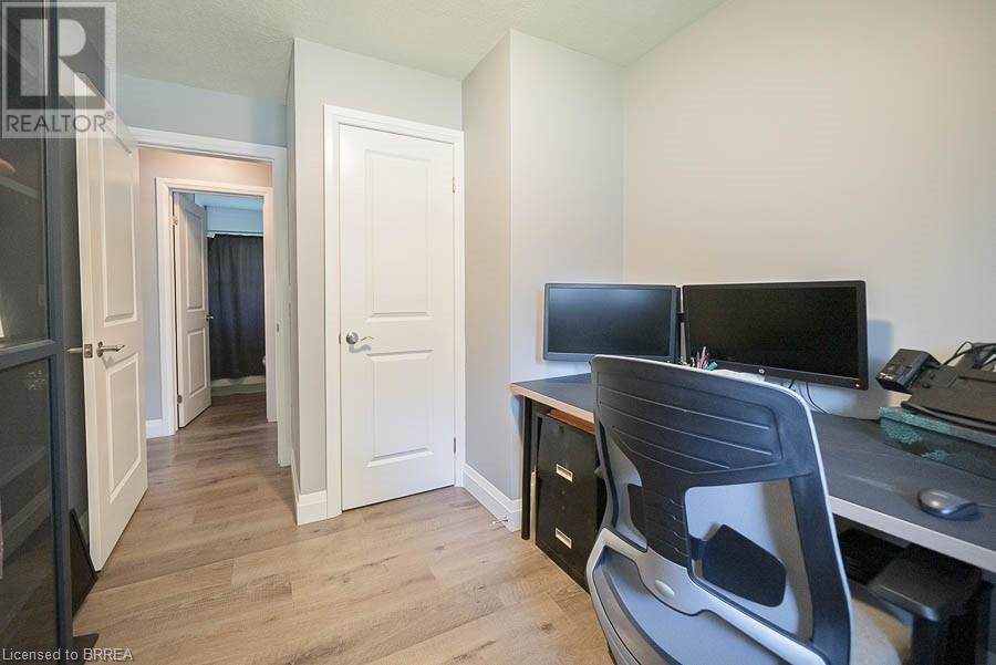 11 Hillcrest Avenue, Brantford, Ontario  N3T 2C8 - Photo 12 - 40724377