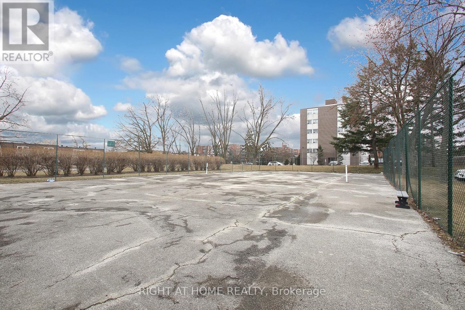 304 - 1615 Bloor Street, Mississauga, Ontario  L4X 1S2 - Photo 18 - W12124310