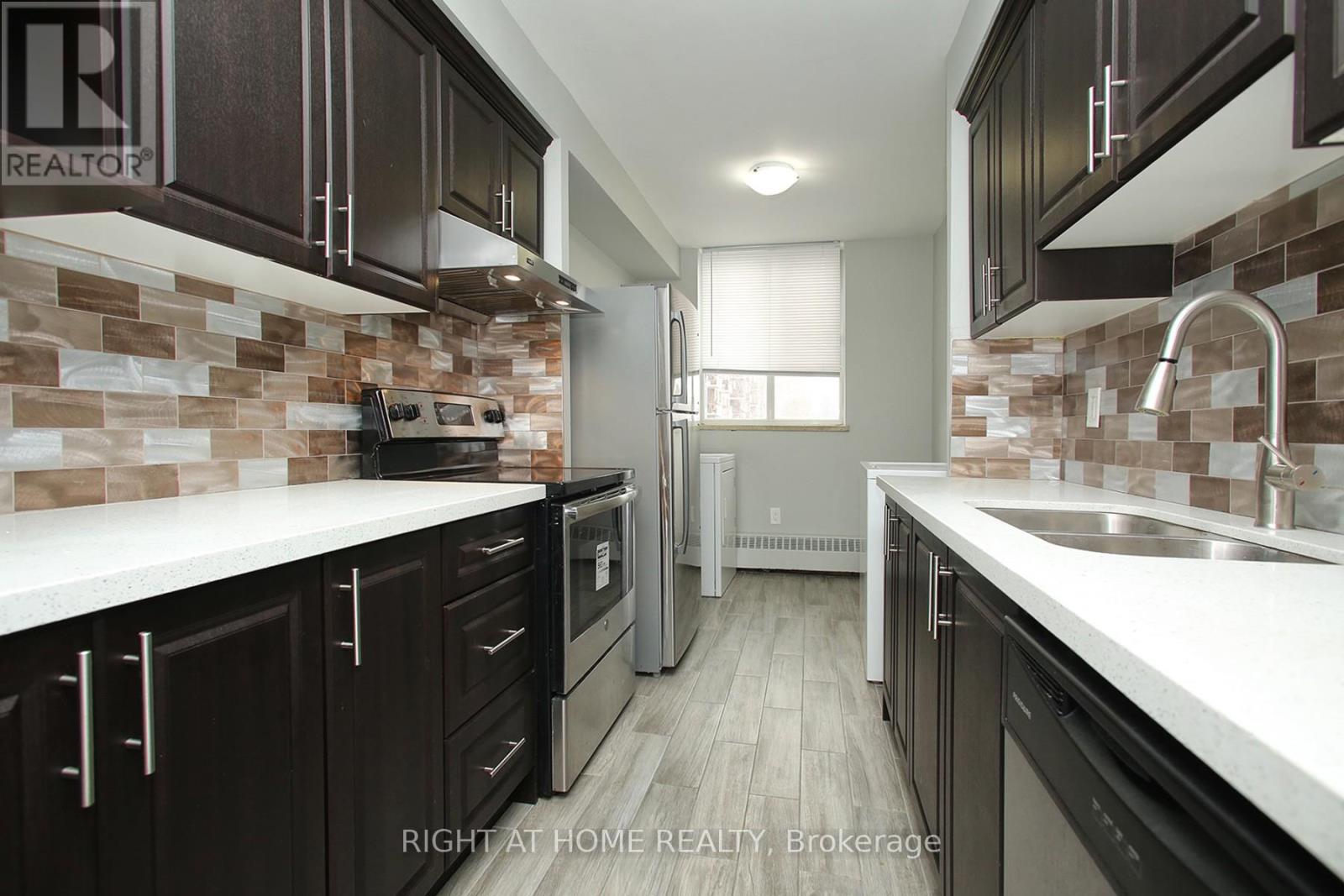 304 - 1615 Bloor Street, Mississauga, Ontario  L4X 1S2 - Photo 5 - W12124310