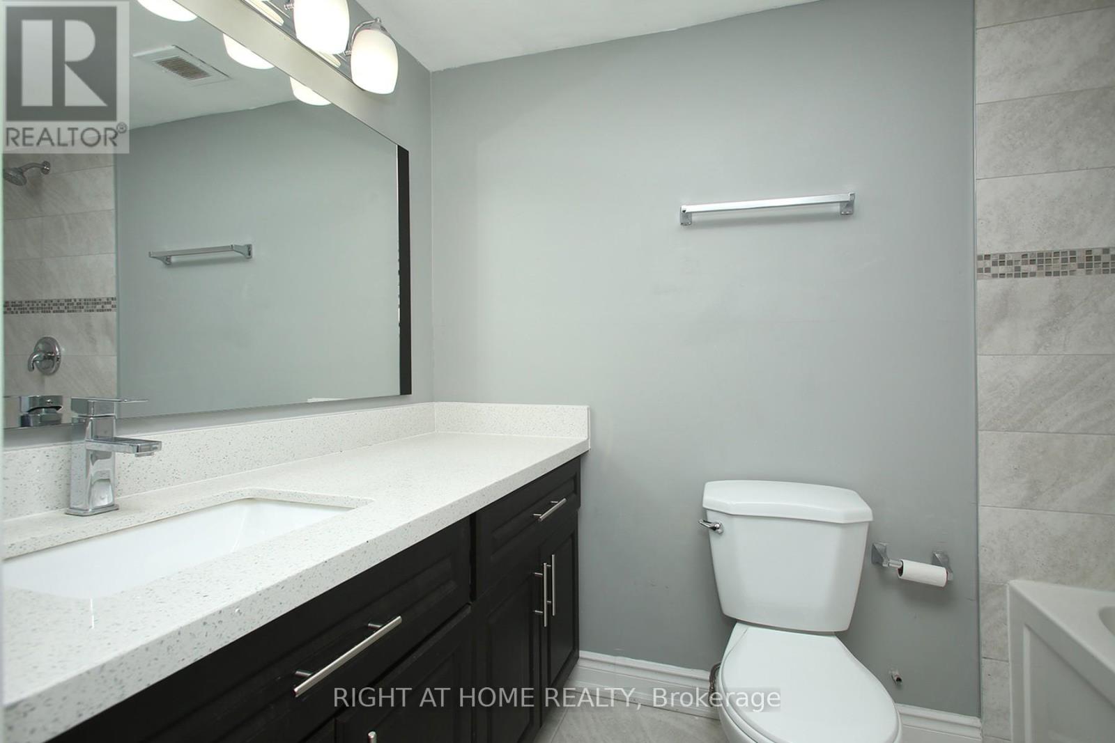 304 - 1615 Bloor Street, Mississauga, Ontario  L4X 1S2 - Photo 9 - W12124310