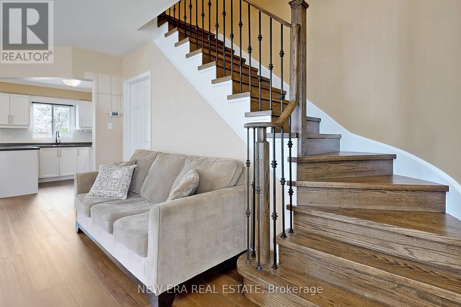 1383 Brookstar Drive, Oakville, Ontario  L6M 3W2 - Photo 17 - W12124413