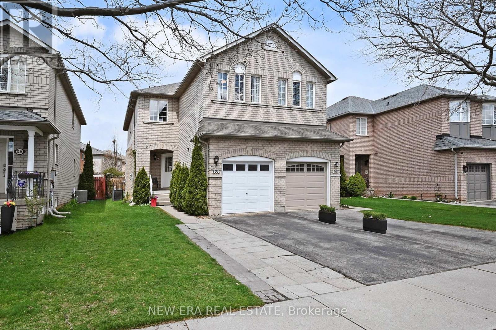 1383 Brookstar Drive, Oakville, Ontario  L6M 3W2 - Photo 2 - W12124413