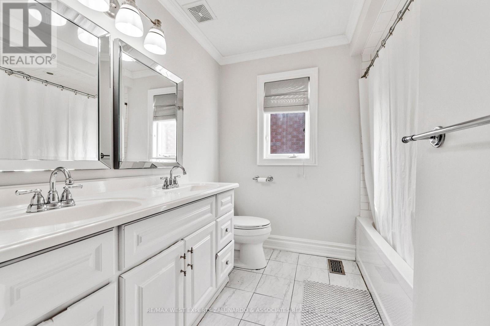 7 Southbury Manor Drive, Caledon, Ontario  L7E 1X7 - Photo 26 - W12124466