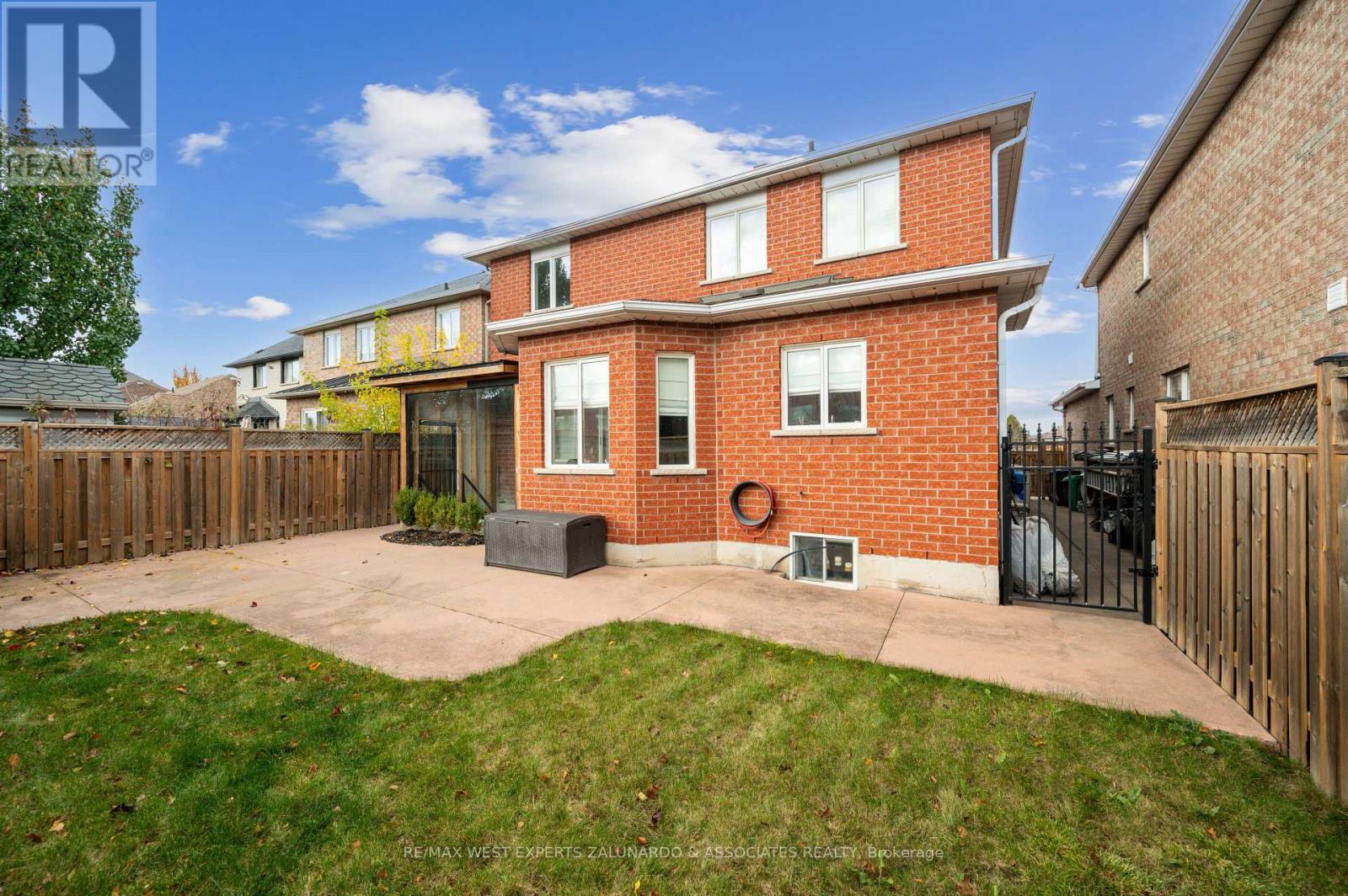 7 Southbury Manor Drive, Caledon, Ontario  L7E 1X7 - Photo 38 - W12124466