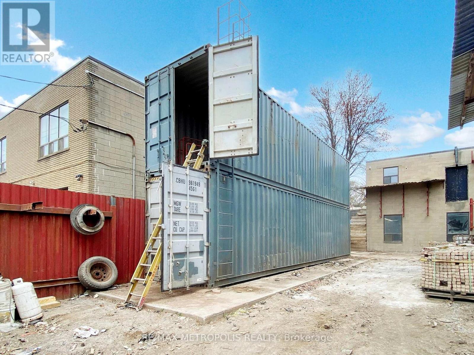 48 Hyde Avenue, Toronto, Ontario  M6M 1J4 - Photo 22 - W12124477
