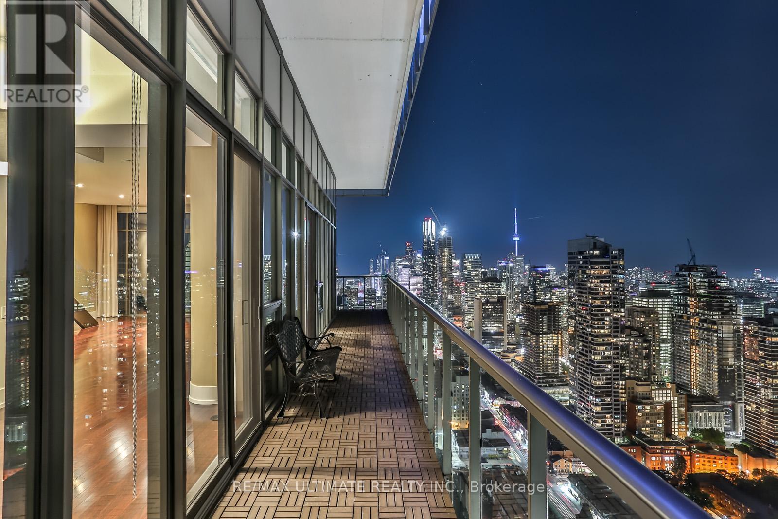 4602 - 33 CHARLES STREET E, Toronto, Ontario