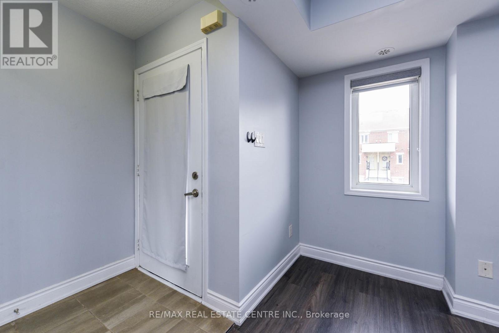 168 - 250 Sunny Meadow Boulevard, Brampton, Ontario  L3R 3Y6 - Photo 6 - W12109895