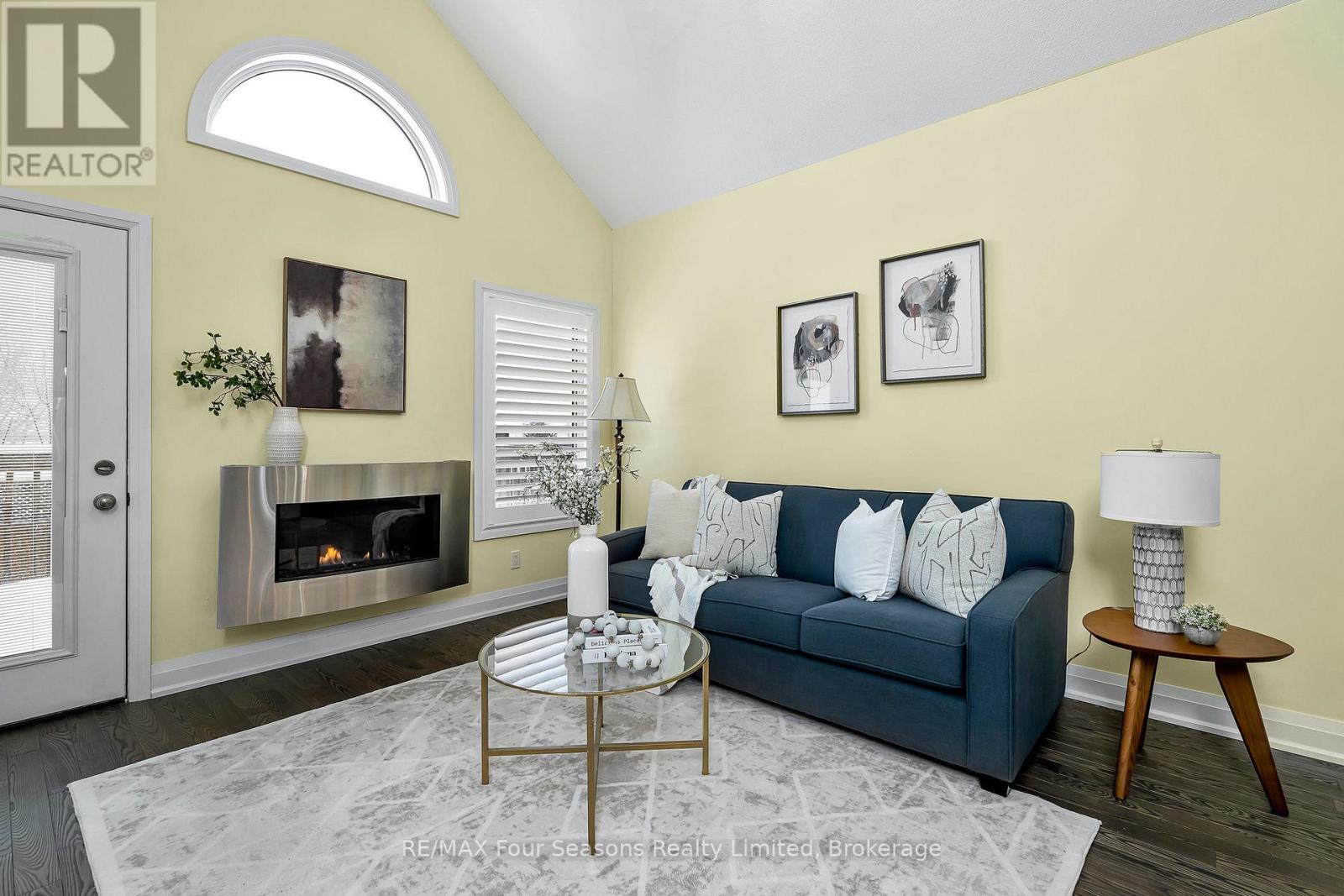 16 Kari Crescent, Collingwood, Ontario  L9Y 5B4 - Photo 2 - S12124579