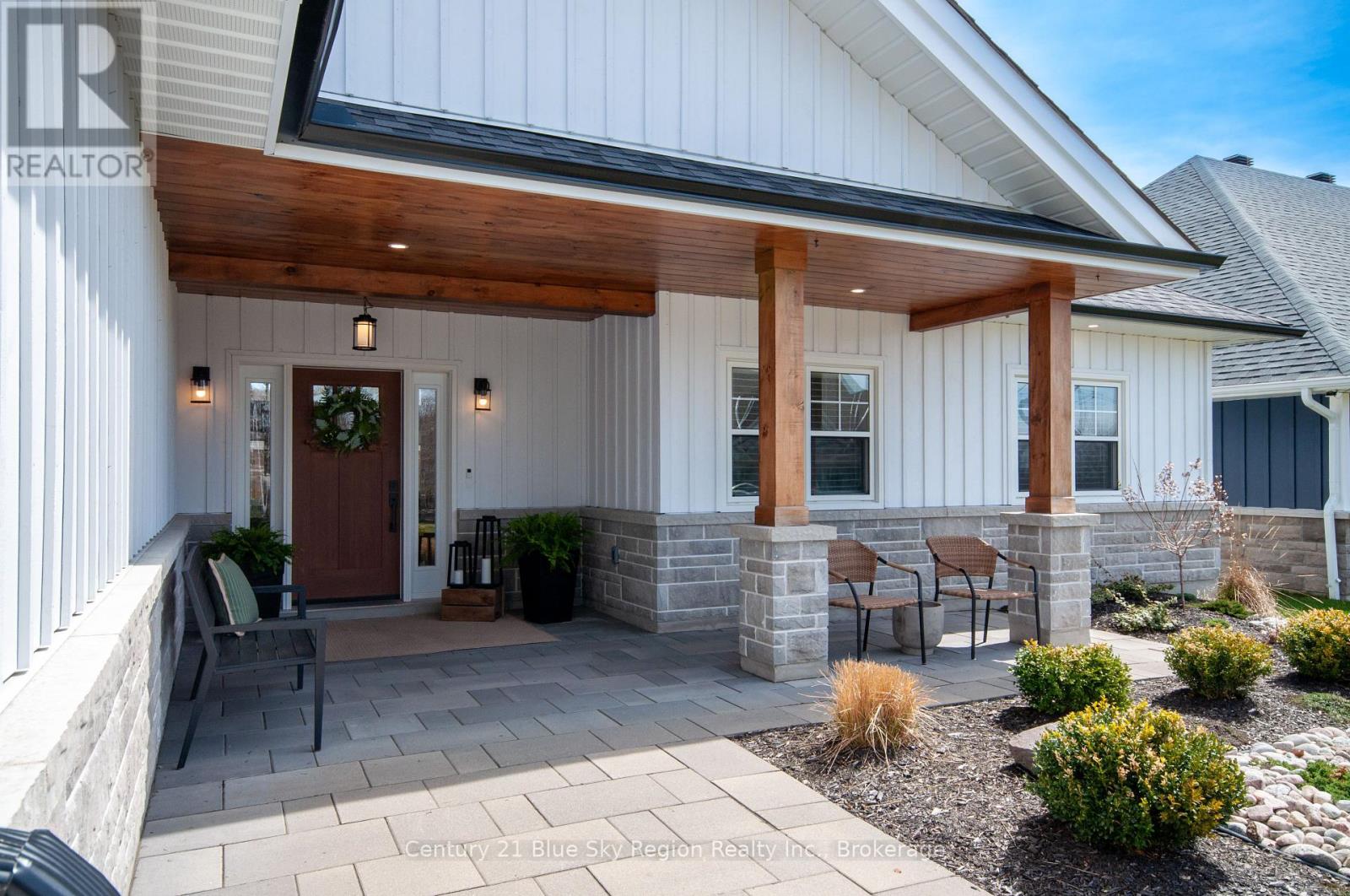 8 Chateau Ridge, North Bay, Ontario  P1C 0B9 - Photo 3 - X12124509