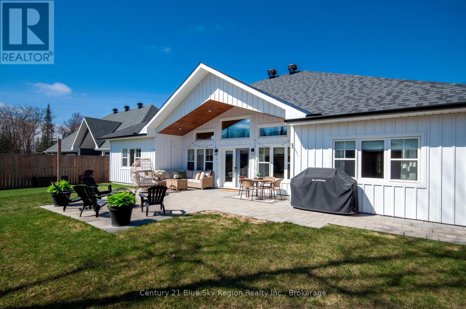 8 Chateau Ridge, North Bay, Ontario  P1C 0B9 - Photo 44 - X12124509