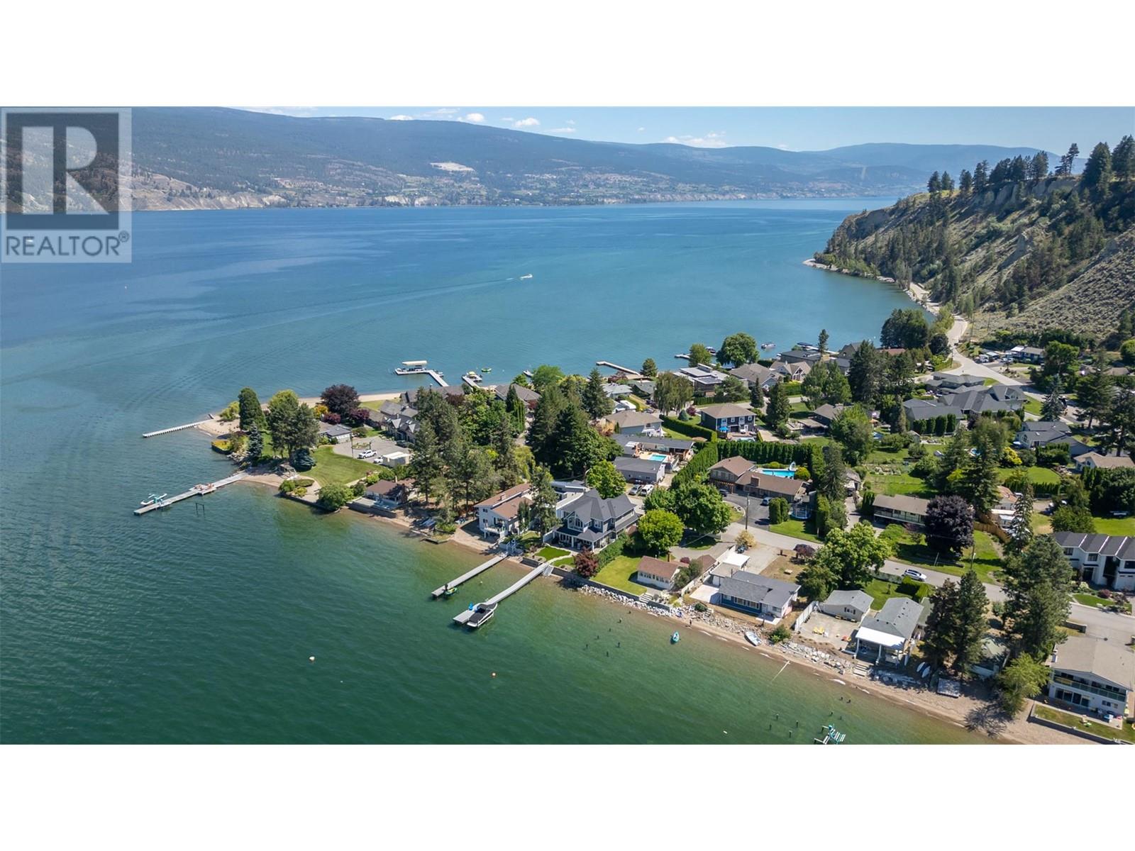 Property at 19235 Lakeshore Drive N image 2