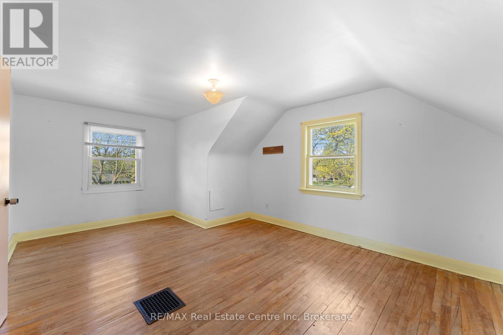 89 William Street, Guelph, Ontario  N1E 5G1 - Photo 23 - X12124559