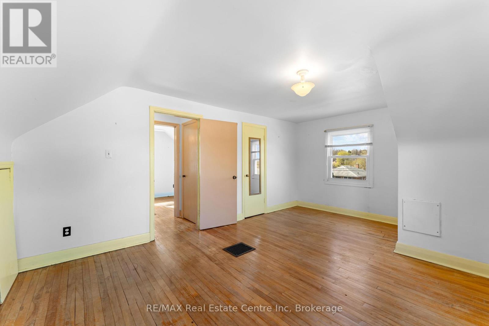 89 William Street, Guelph, Ontario  N1E 5G1 - Photo 24 - X12124559