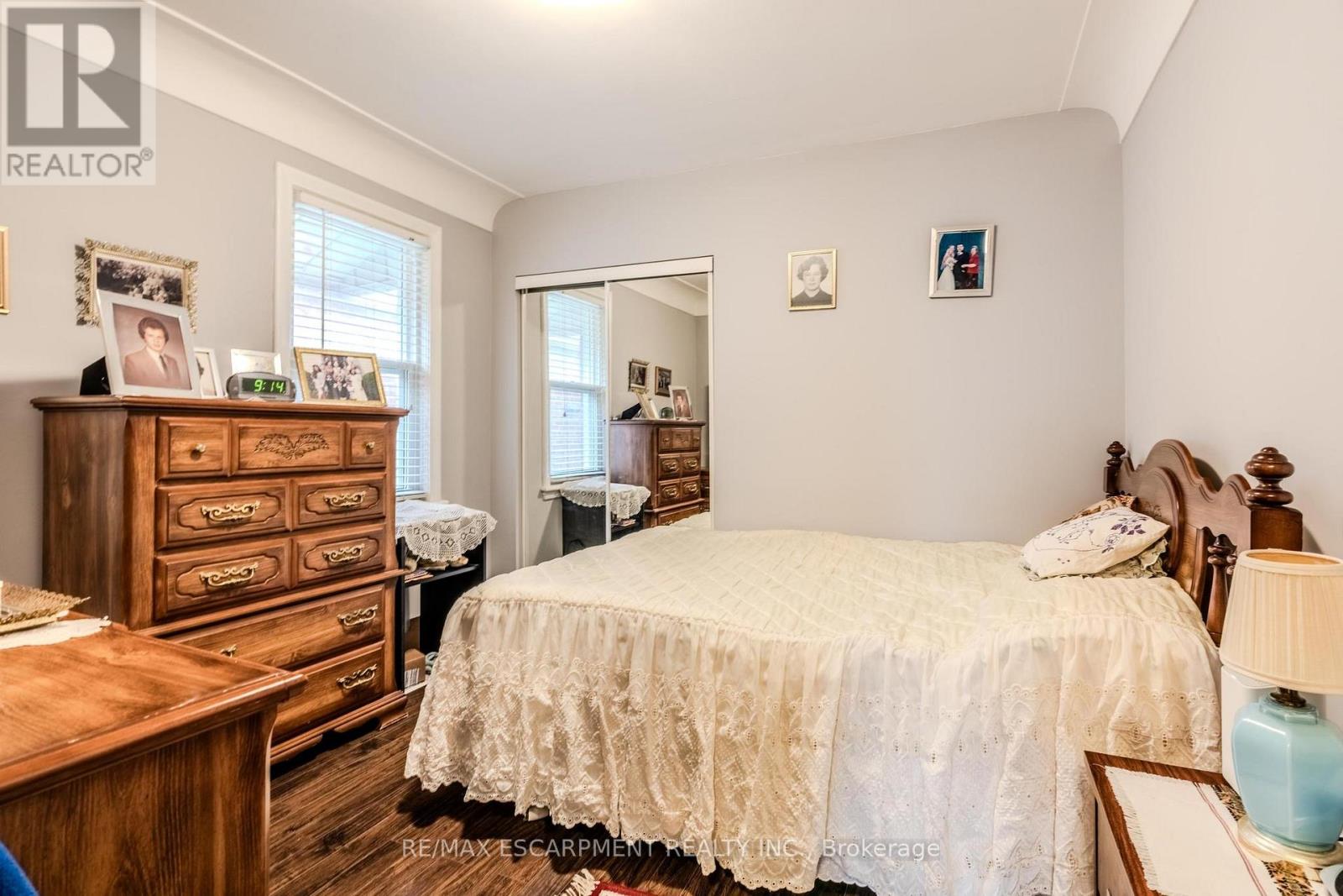 33 Brucedale Avenue E, Hamilton, Ontario  L9A 1N1 - Photo 14 - X12124305