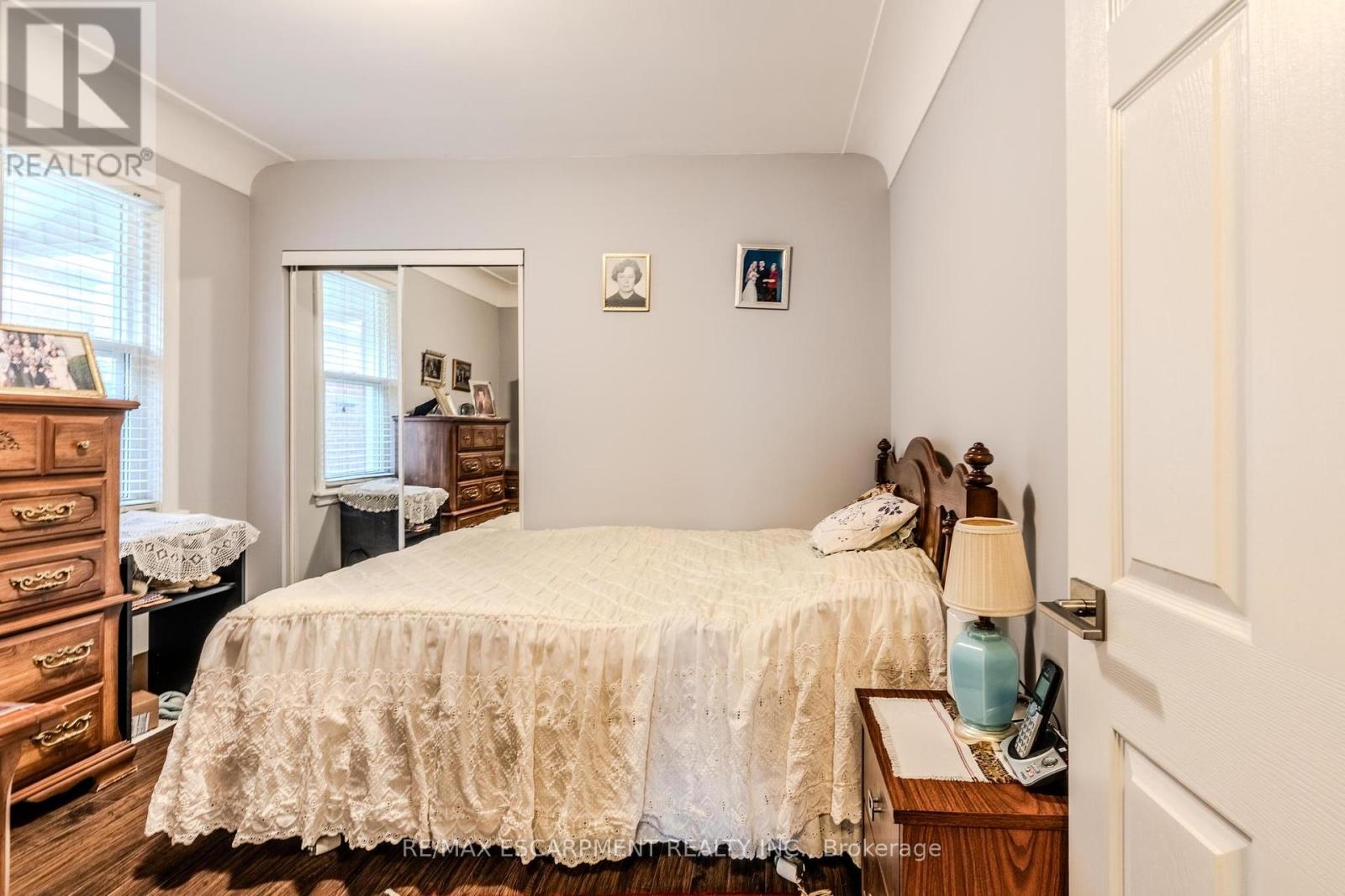 33 Brucedale Avenue E, Hamilton, Ontario  L9A 1N1 - Photo 15 - X12124305