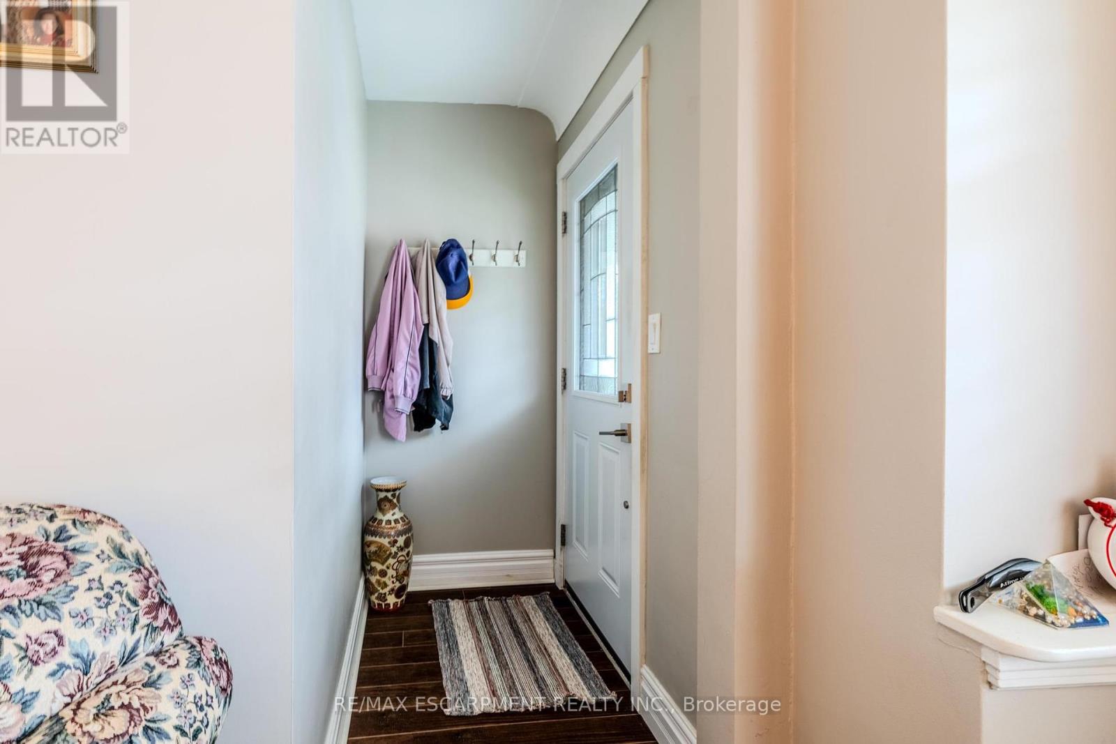 33 Brucedale Avenue E, Hamilton, Ontario  L9A 1N1 - Photo 3 - X12124305
