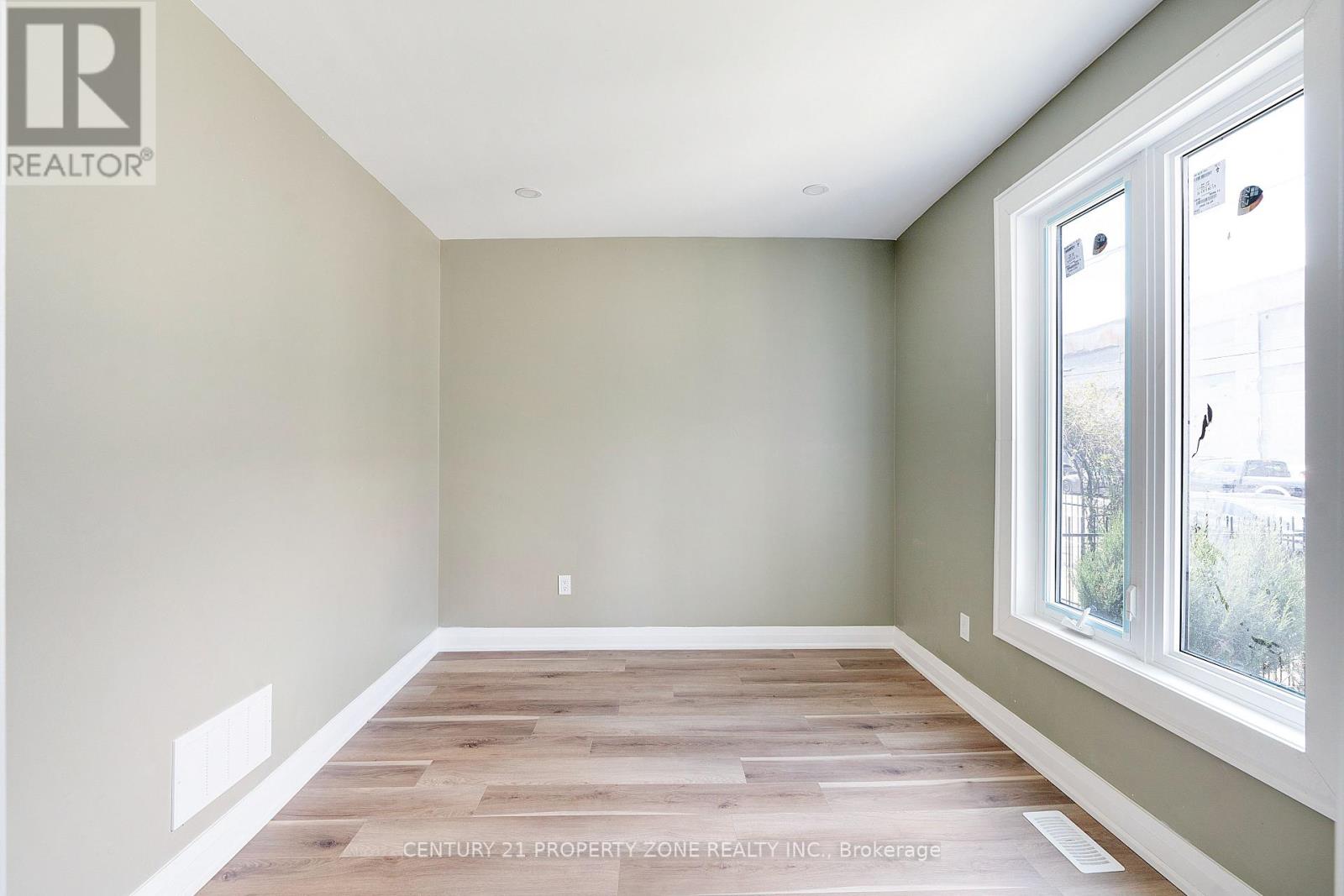 334 Gage Avenue N, Hamilton, Ontario  L8L 7A7 - Photo 12 - X12124322