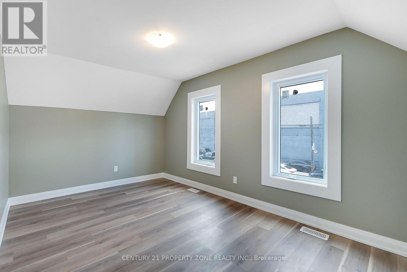 334 Gage Avenue N, Hamilton, Ontario  L8L 7A7 - Photo 19 - X12124322