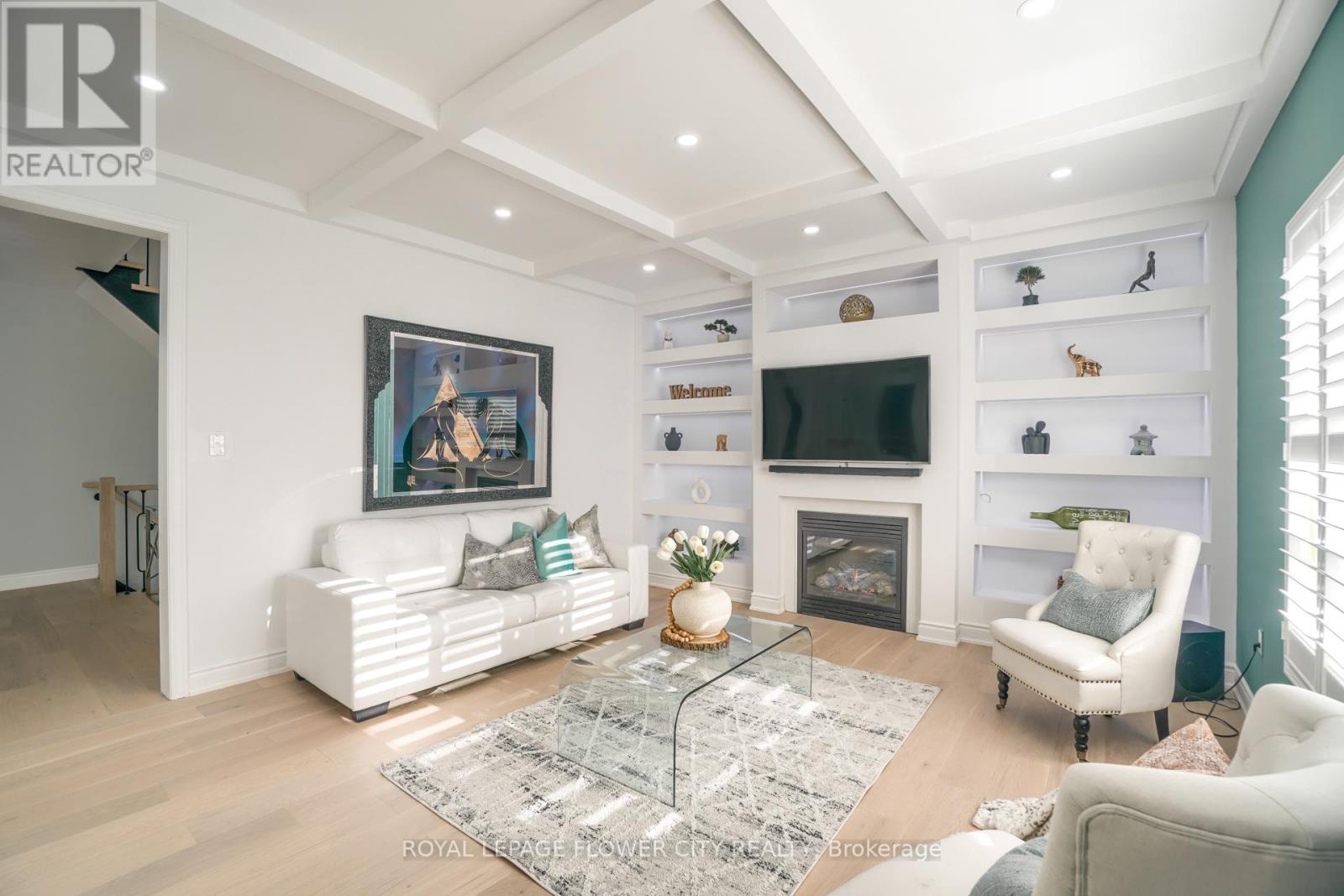 Property at 318 WALLACE STREET image 3