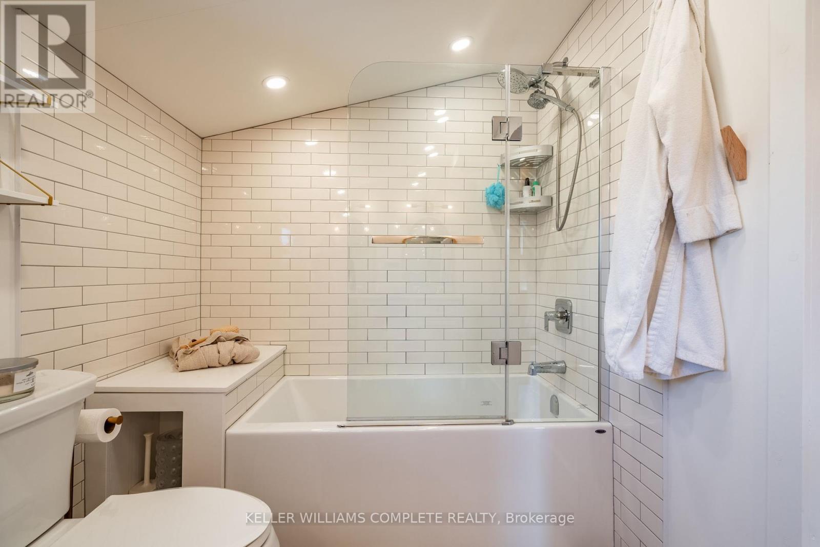 2812 Upper James Street, Hamilton, Ontario  L0R 1W0 - Photo 40 - X12124420