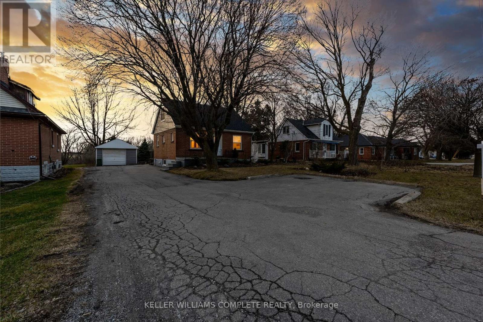 2812 Upper James Street, Hamilton, Ontario  L0R 1W0 - Photo 8 - X12124420