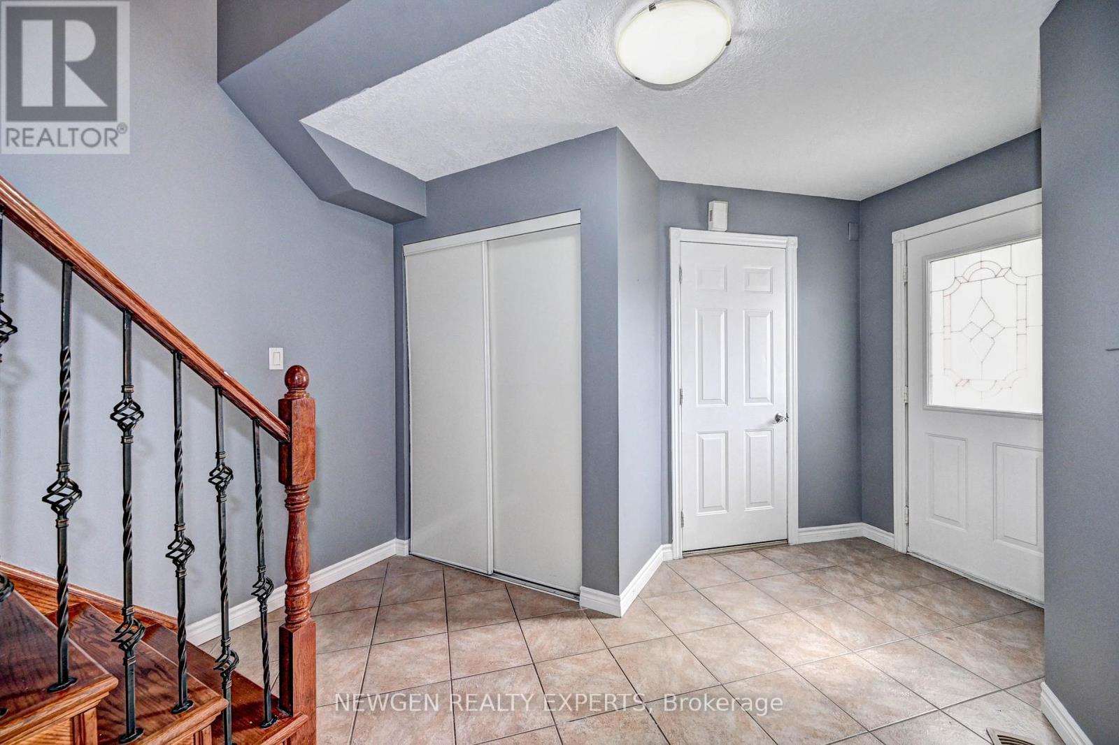 Property at 573 BURNETT AVENUE image 4