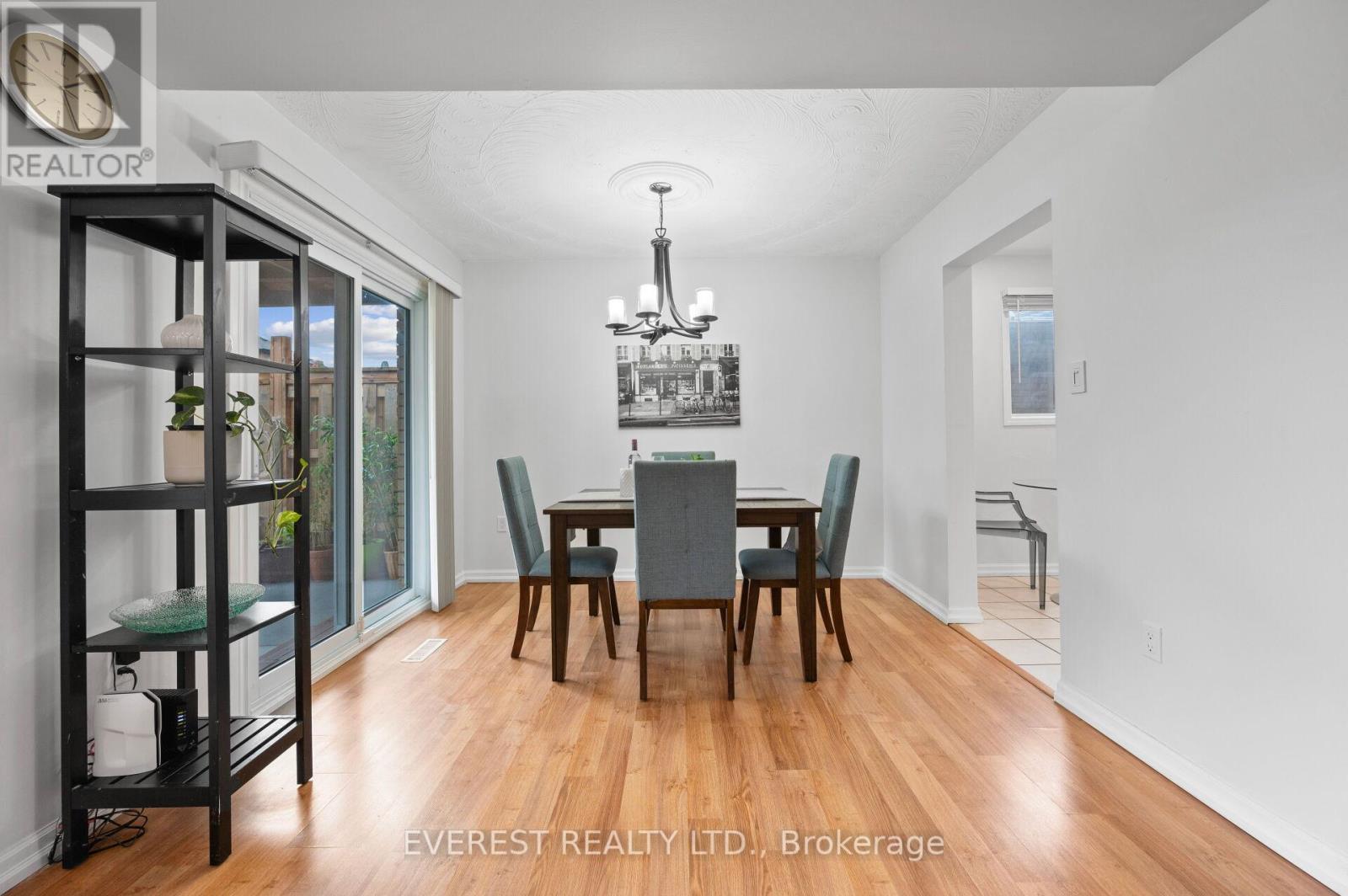 41 Juniper Drive, Hamilton, Ontario  L8E 4C7 - Photo 10 - X12124467