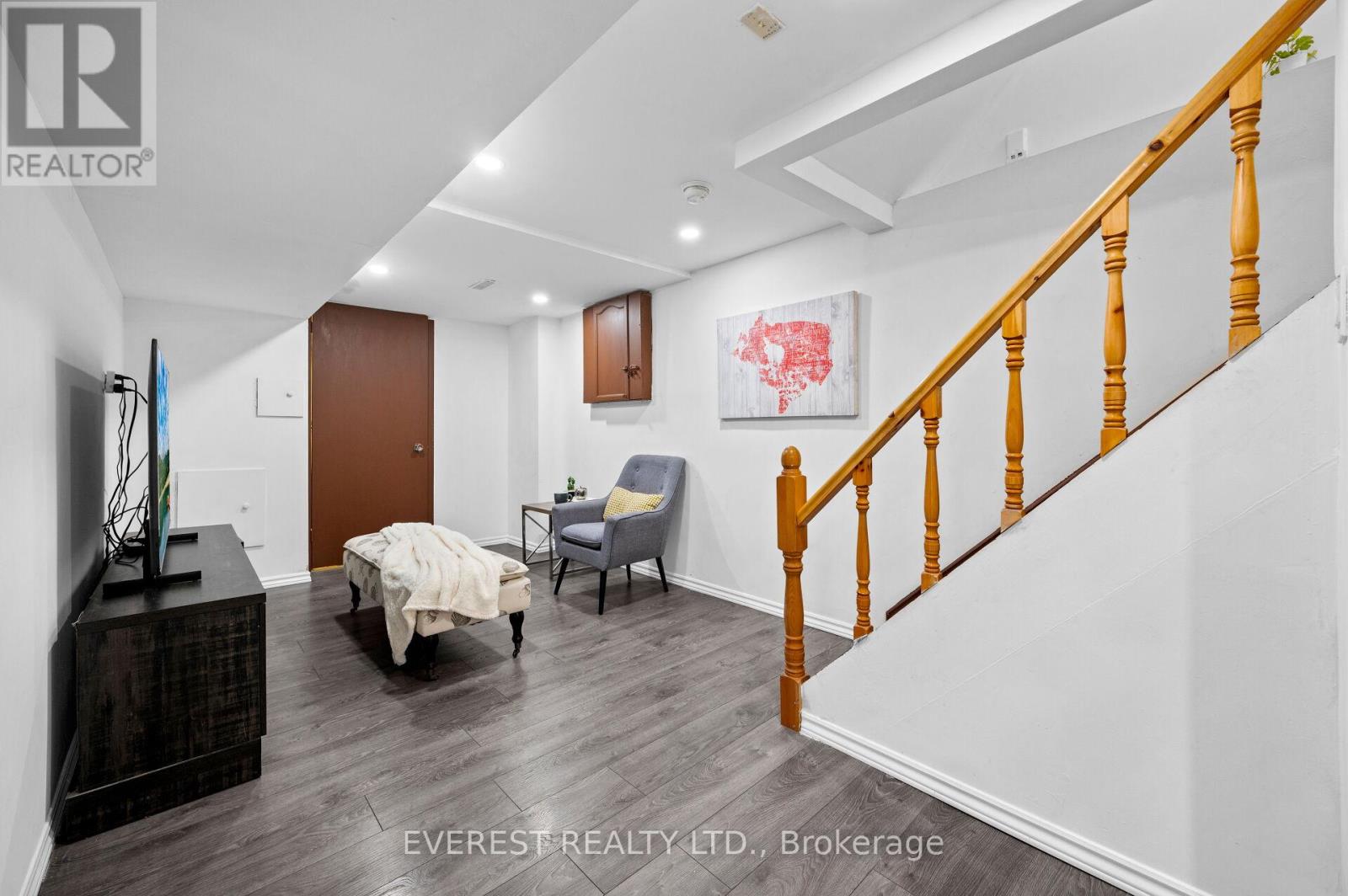 41 Juniper Drive, Hamilton, Ontario  L8E 4C7 - Photo 27 - X12124467