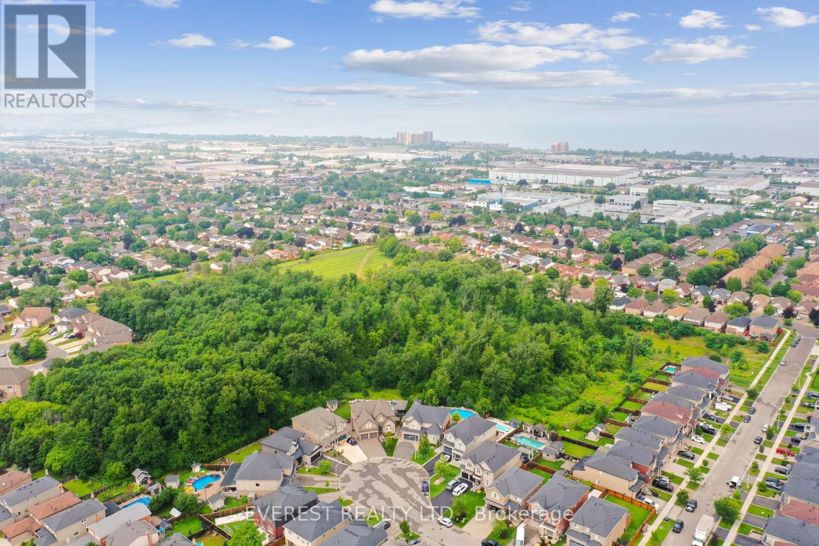 41 Juniper Drive, Hamilton, Ontario  L8E 4C7 - Photo 45 - X12124467