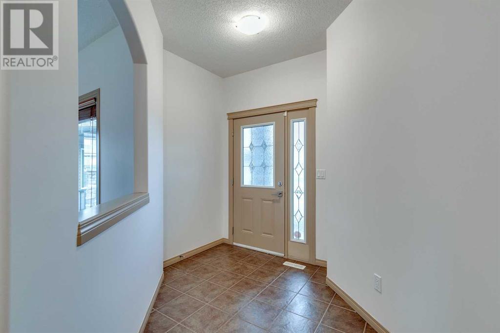 Property at 54 Royal Birch Landing NW image 3
