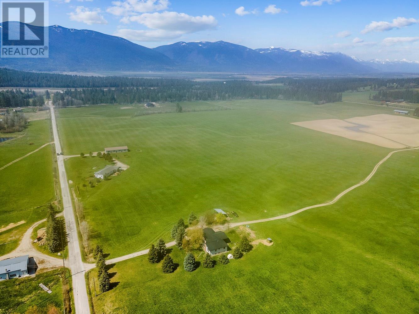 2372 20th Street, Creston, British Columbia  V0B 1G2 - Photo 3 - 10346149