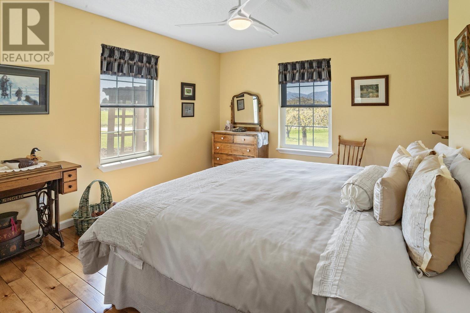 2372 20th Street, Creston, British Columbia  V0B 1G2 - Photo 15 - 10346149