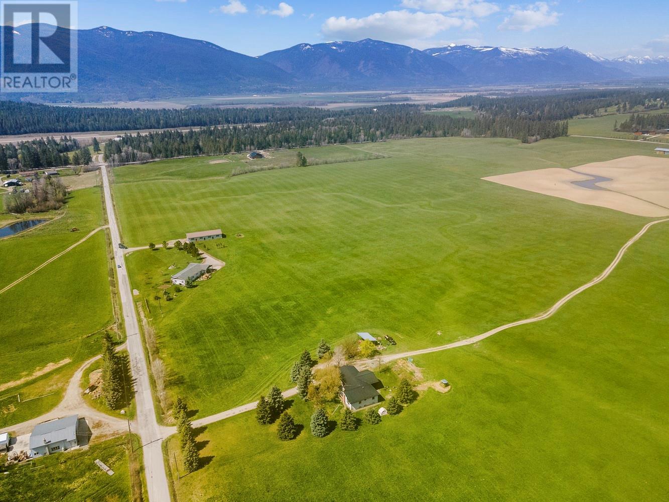 2372 20th Street, Creston, British Columbia  V0B 1G2 - Photo 4 - 10346149