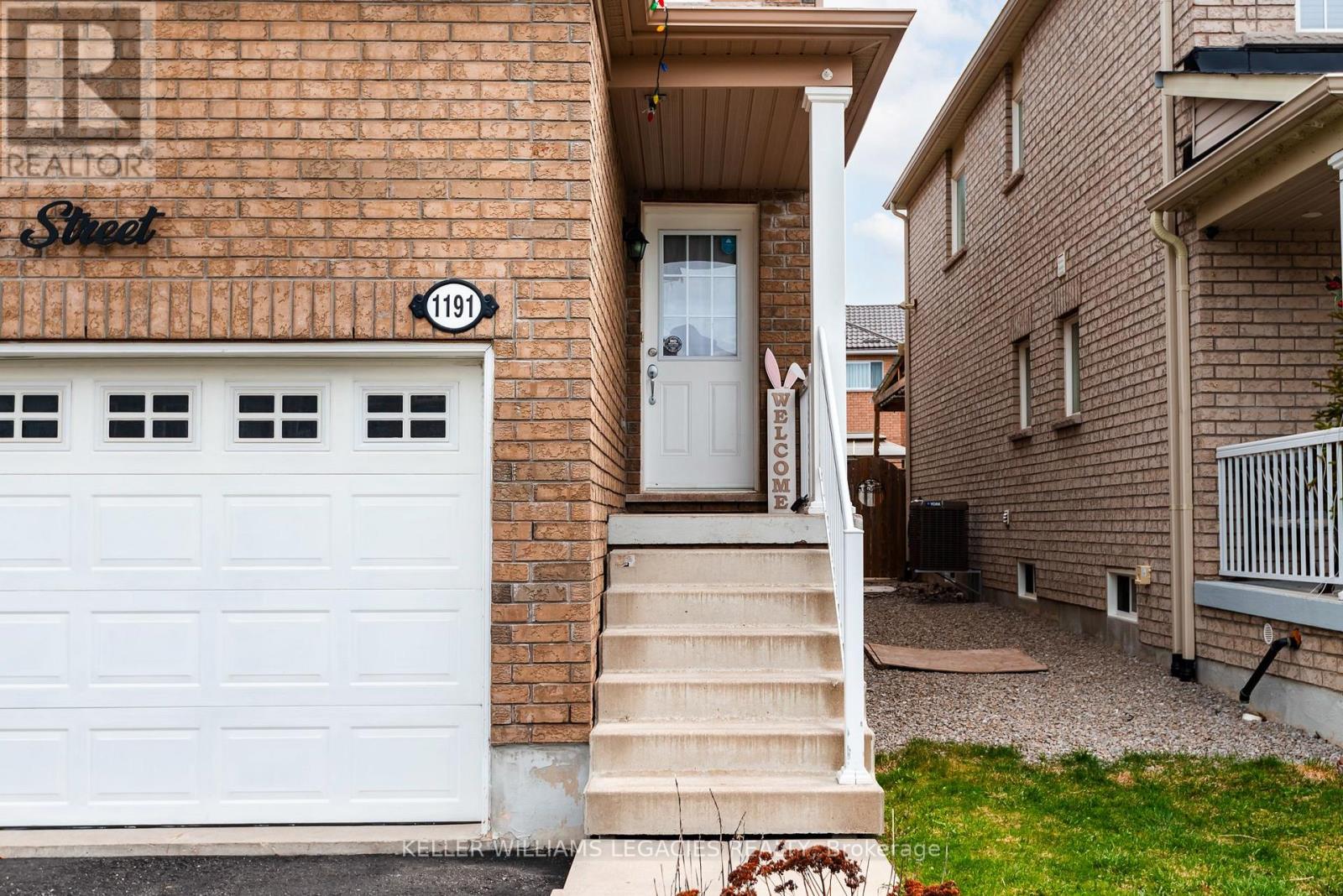 Property at 1191 MARY-LOU STREET image 4