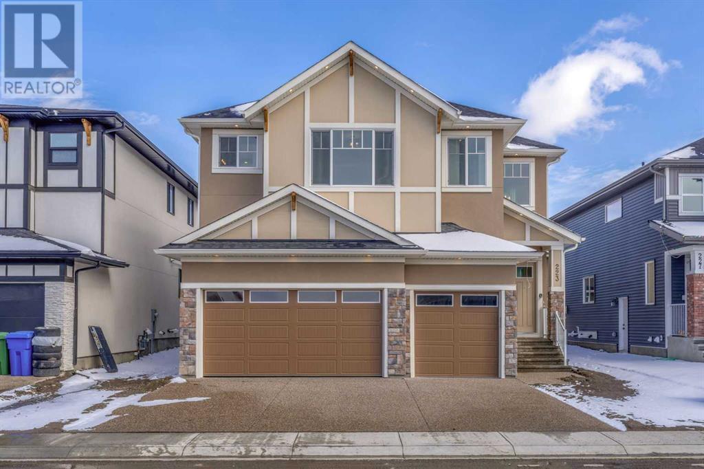 Property at 223 Kinniburgh Loop image 2