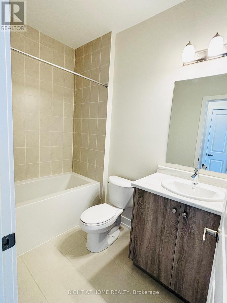1283 Dempster Lane, Oakville, Ontario  L6H 7Y8 - Photo 18 - W12104824
