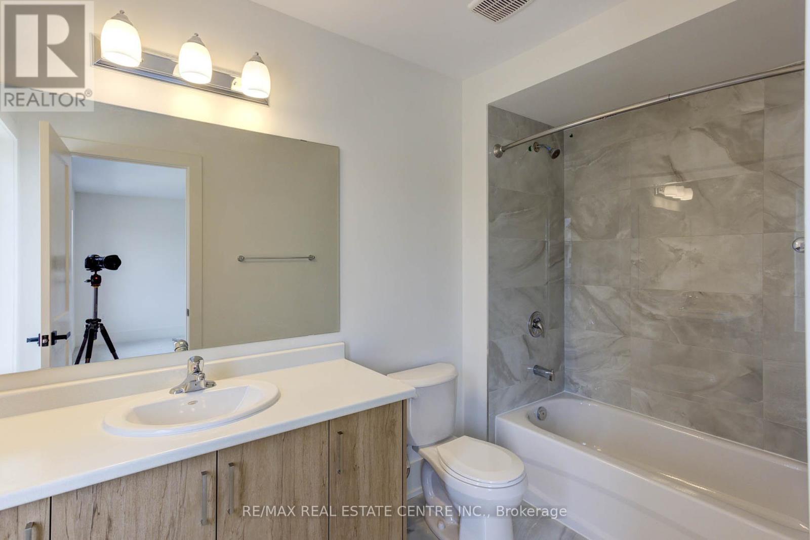 272 Rea Drive, Centre Wellington, Ontario  N1M 0J8 - Photo 44 - X12108129