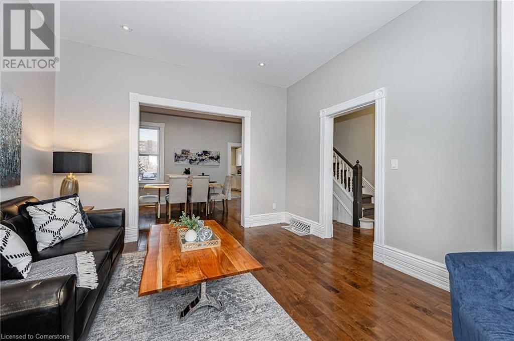 Property at 103 SURREY Street E image 5