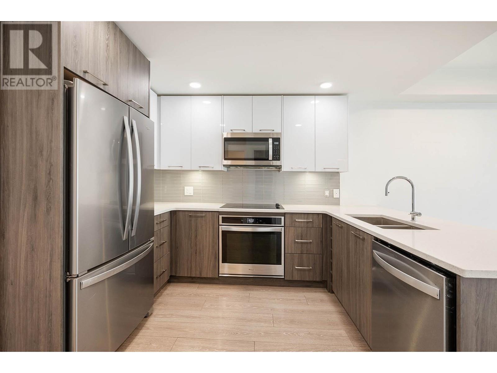 885 University Drive Unit# 202, Kamloops, British Columbia  V2H 1T7 - Photo 3 - 10346277