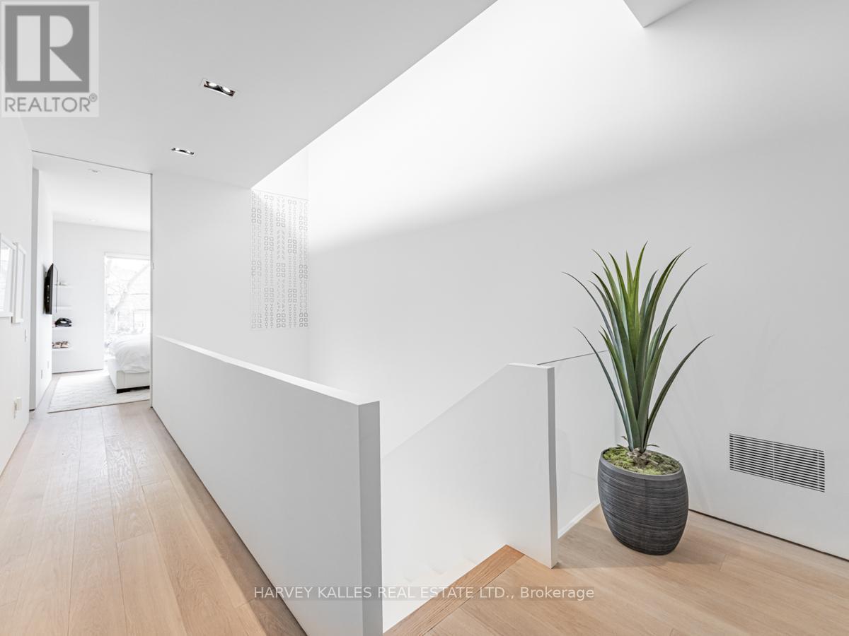 82 Robert Street, Toronto, Ontario  M5S 2K3 - Photo 16 - C12059351