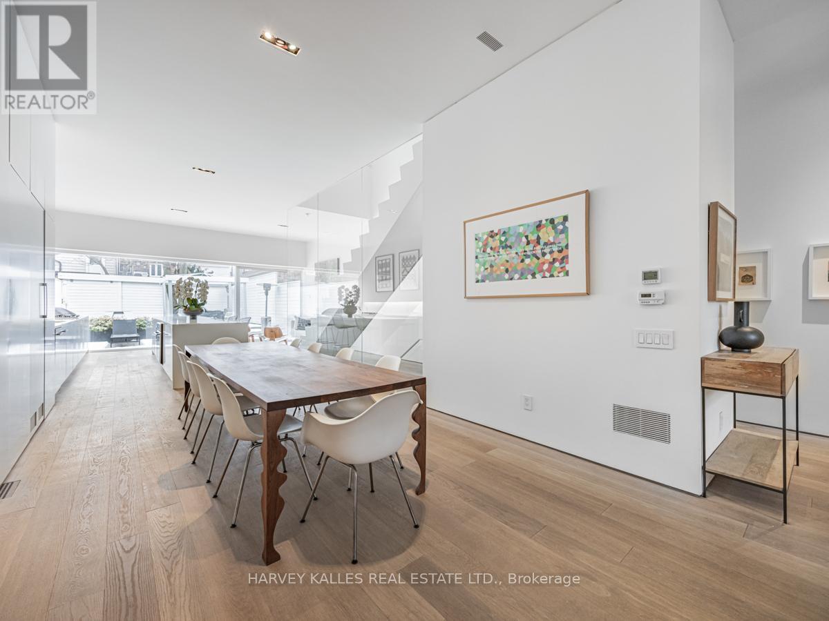 82 Robert Street, Toronto, Ontario  M5S 2K3 - Photo 10 - C12059351