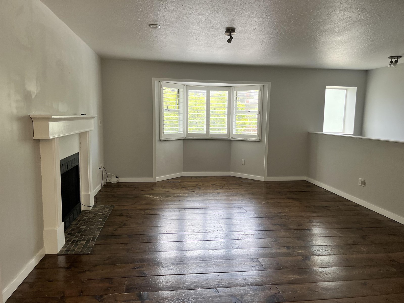 Property at 2226 152 STREET image 4